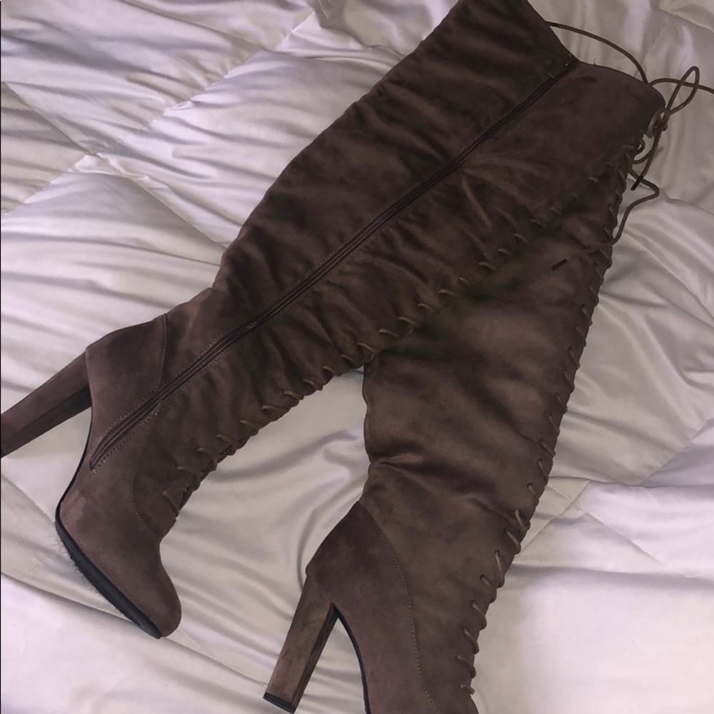 Long high-heel boots